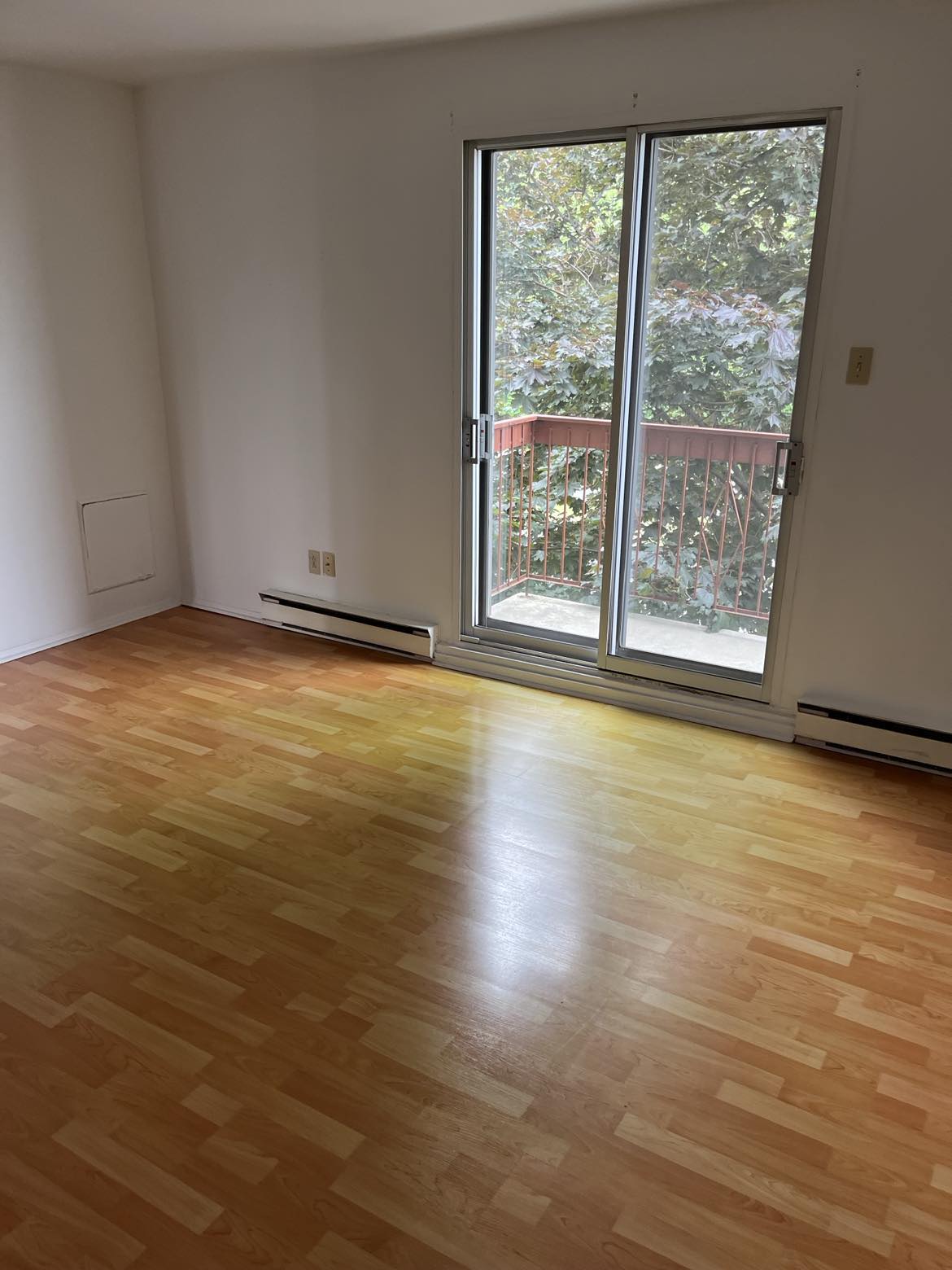 4 1/2 rénové, coin tranquille – Ste-Thérèse