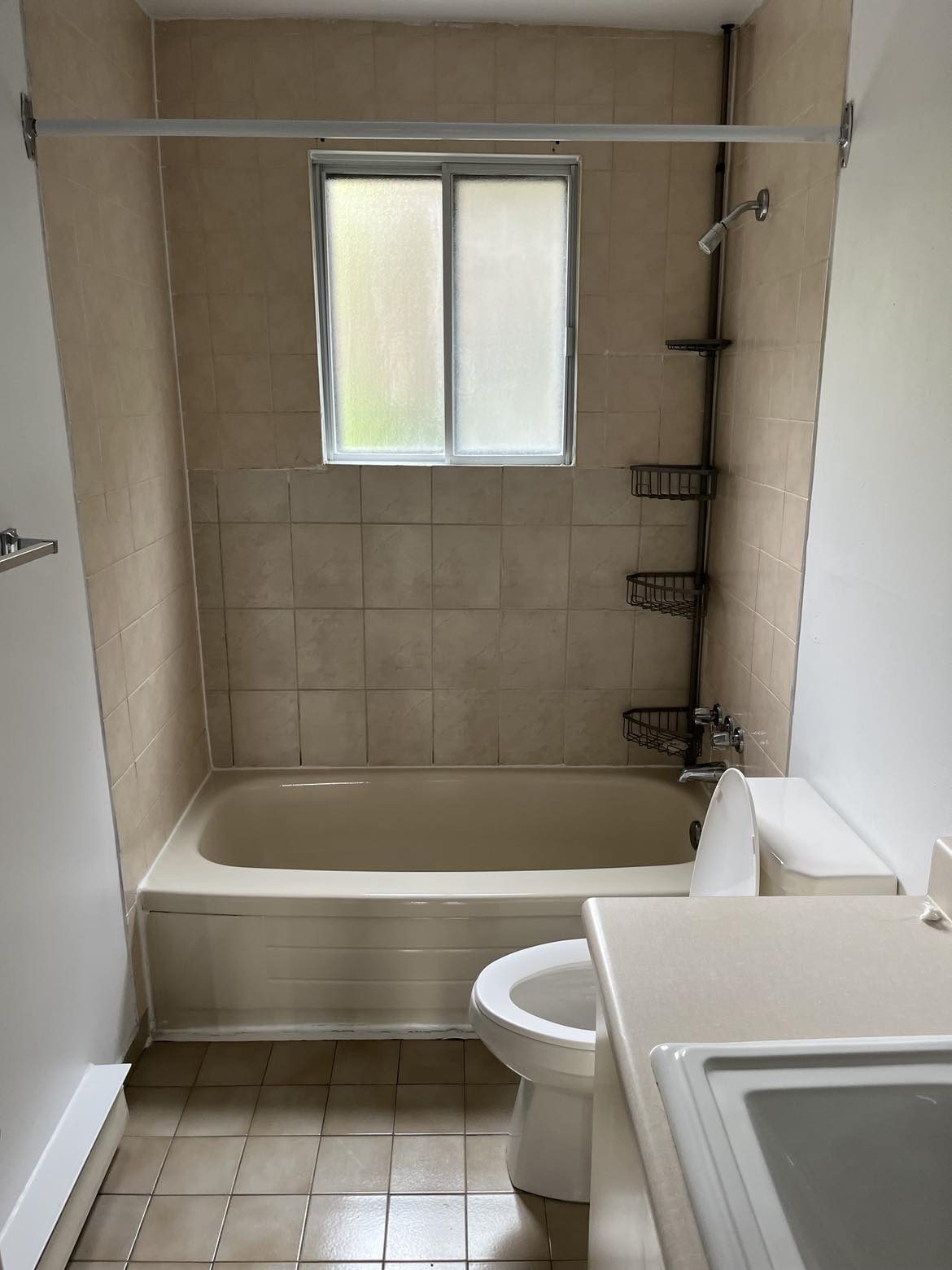 4 1/2 rénové, coin tranquille – Ste-Thérèse