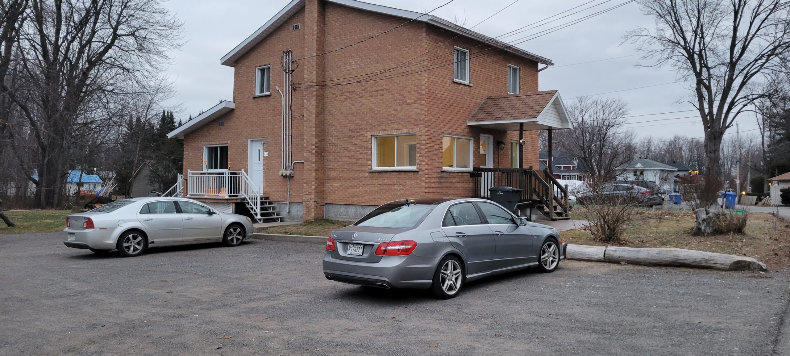 Logement au rez-de-chaussée 4 1/2