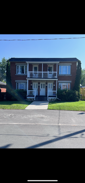 ST-EUSTACHE – 4.1/2