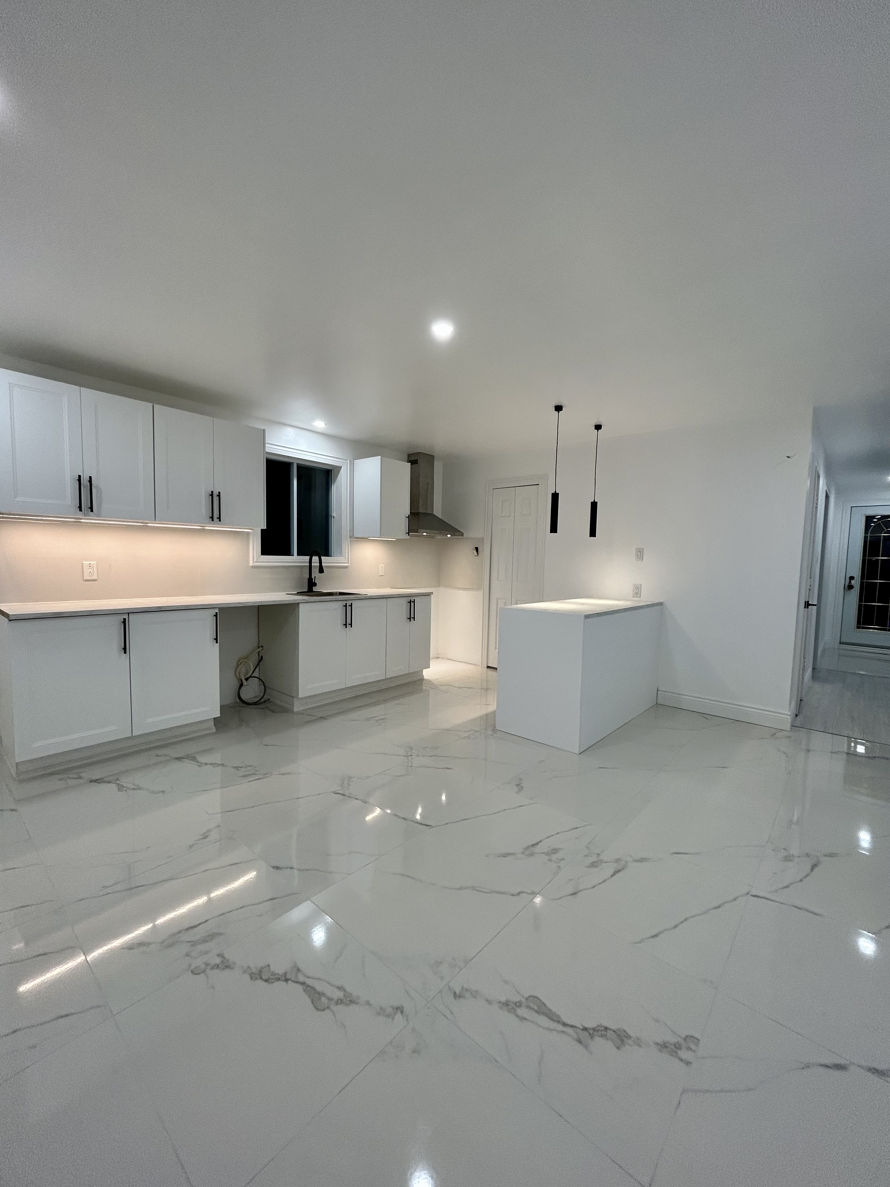 Grand 4 1/2 à louer – St-Jérôme – Haut Duplex — photo 2