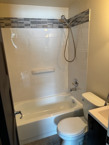 1 grand 2 1/2 a louer