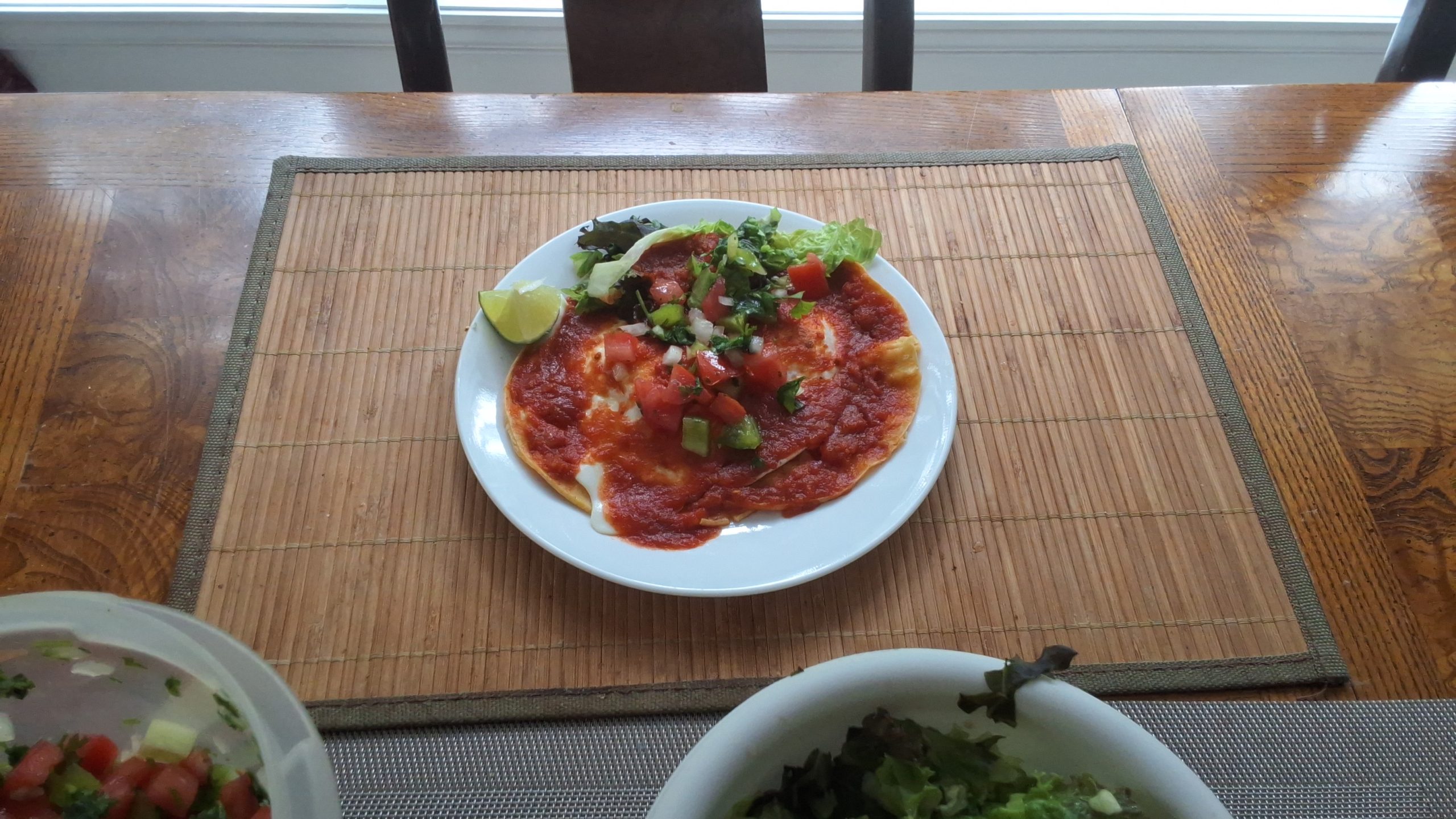 Menage et repas en echange d’une chambre, QUI DIT MIEUX?